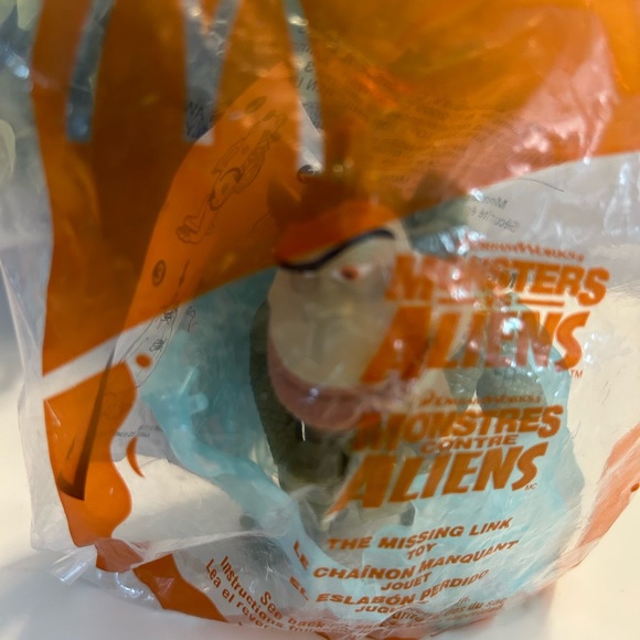 McDonald’s toy, Monsters vs Aliens, The Missing Link - Picture 4 of 8
